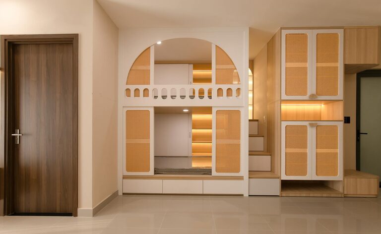 Tips for Organizing a Small Apartment to Maximize Space and Comfort